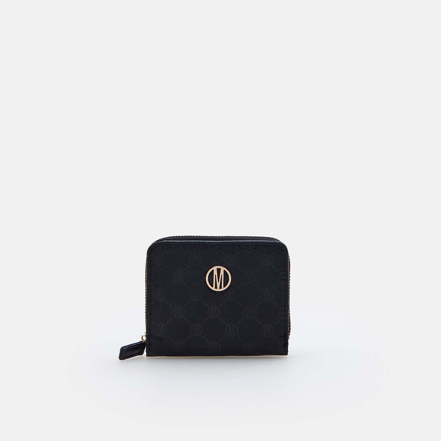 Peňaženka so štruktúrovanými detailmi